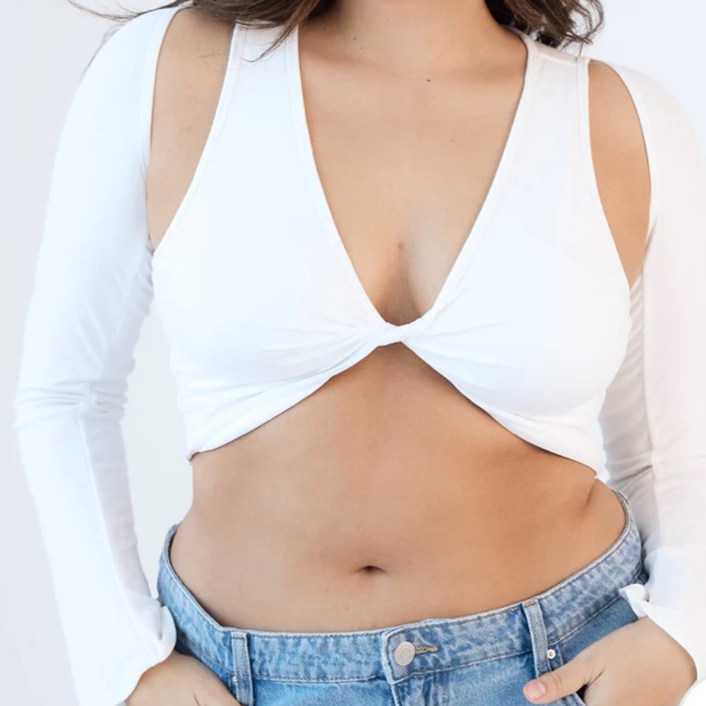 White Twist Front Crop
